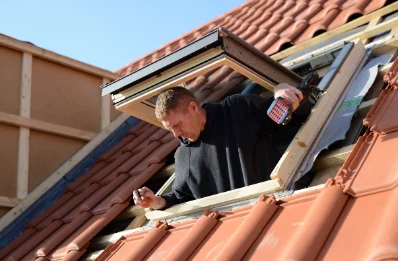 Pose de fenêtres de toit Velux à Nalzen
